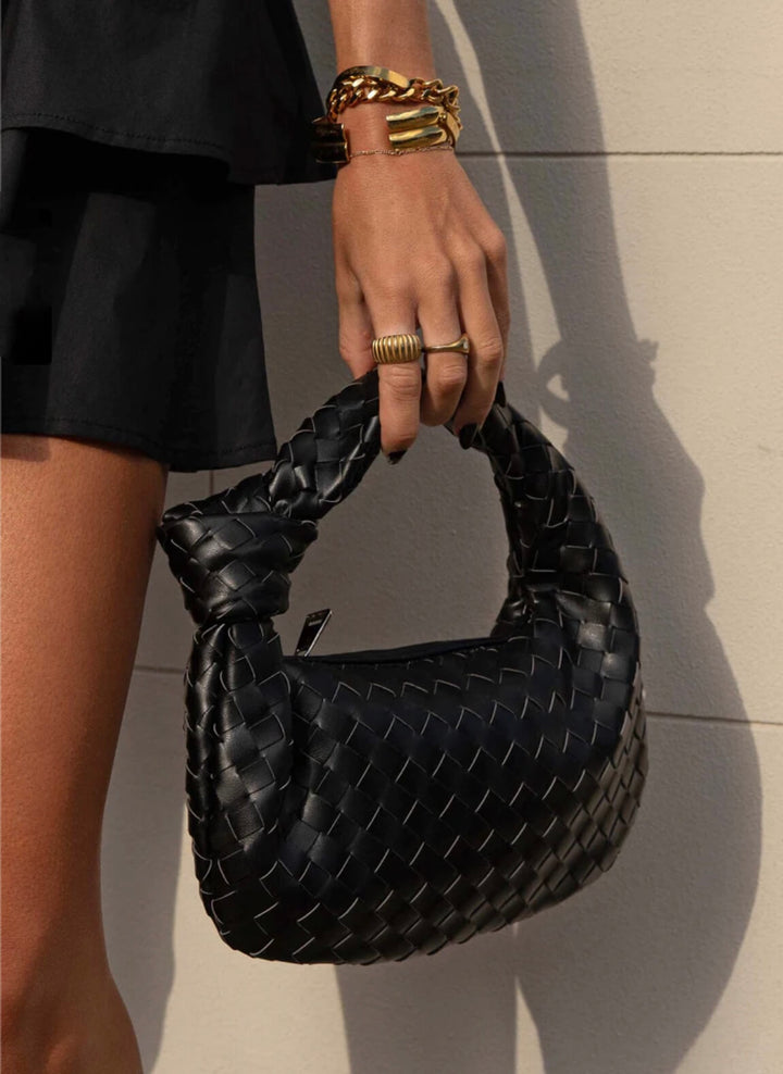 Dámska crossbody taška | Pletený dizajn | Vegánska koža a strieborné detaily | MiniTextil