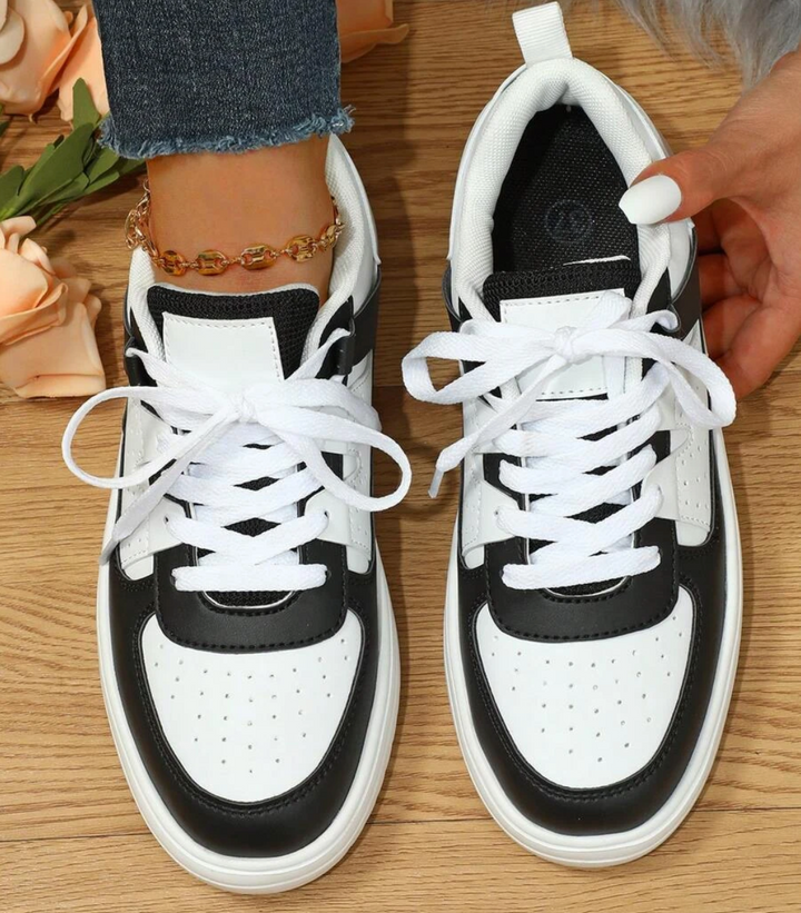 Damen Sneaker mit Leo-Print | Gepolsterte Innensohle &amp; vielseitige Farben | Samara Freizeitschuhe