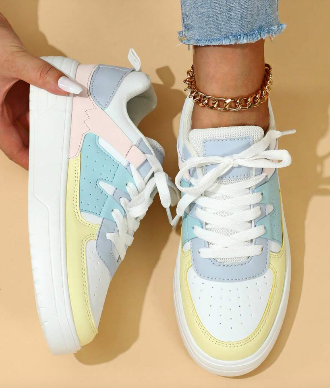 Damen Sneaker mit Leo-Print | Gepolsterte Innensohle &amp; vielseitige Farben | Samara Freizeitschuhe