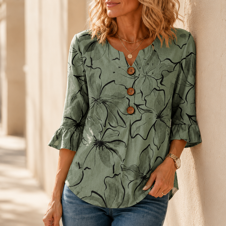 Damen Blumenbluse | Aquarellmuster mit V-Ausschnitt, Holzknöpfen und Rüschenärmeln für Alltag und Büro