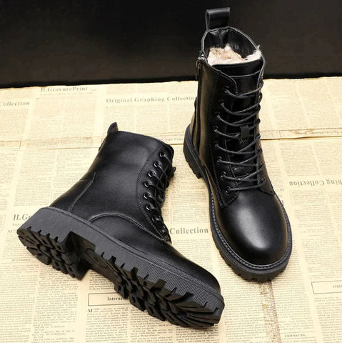 Damen Winterstiefel Schwarz mit warmem Innenfutter | Gefütterte Stiefel in Wildleder-Optik mit rutschfester Sohle für kalte Tage