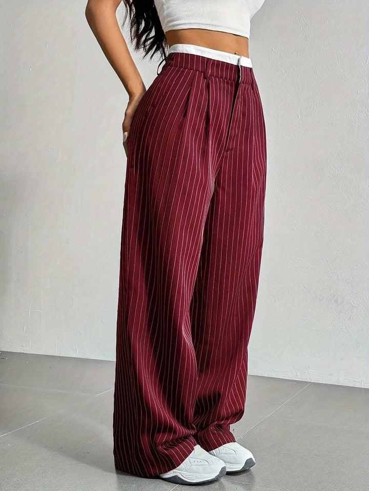 Damen High-Waist Hose | Gestreifte Stoffhose mit weitem Bein, lockerer Passform und praktischen Seitentaschen