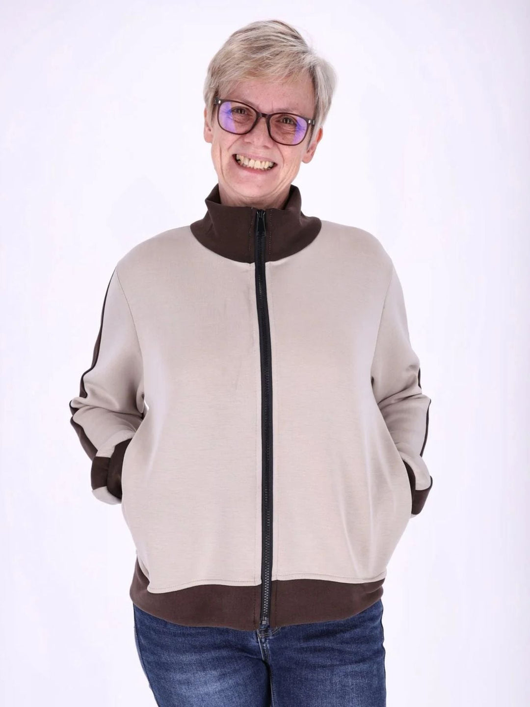 Damen Sweatjacke mit lockerer Passform | Weiche Freizeitjacke mit elastischem Stoff und bequemem Schnitt für Alltag und Freizeit