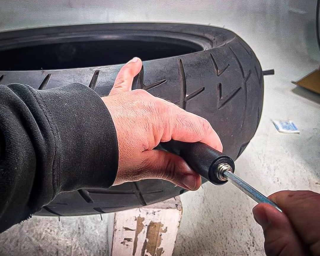 Renkaan korjaussarja tubeless-renkaille | 12 sienitulppaa + työkalut nopeaan apuun | Valinnainen rengaspumppu