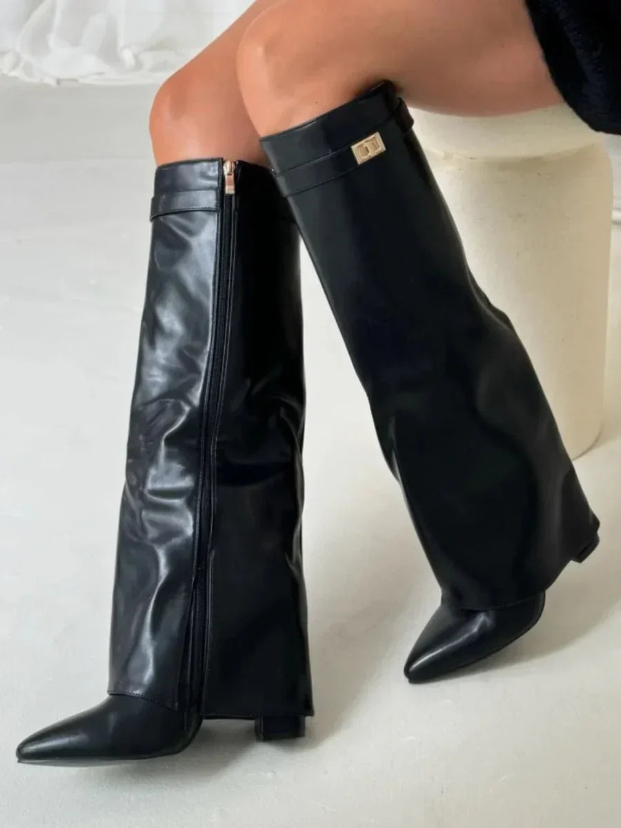 Damen Wildleder-Stiefel mit mittelhohem Schaft | Elegante Boots mit dekorativen Metalldetails und praktischem Verschluss für Herbst und Alltag