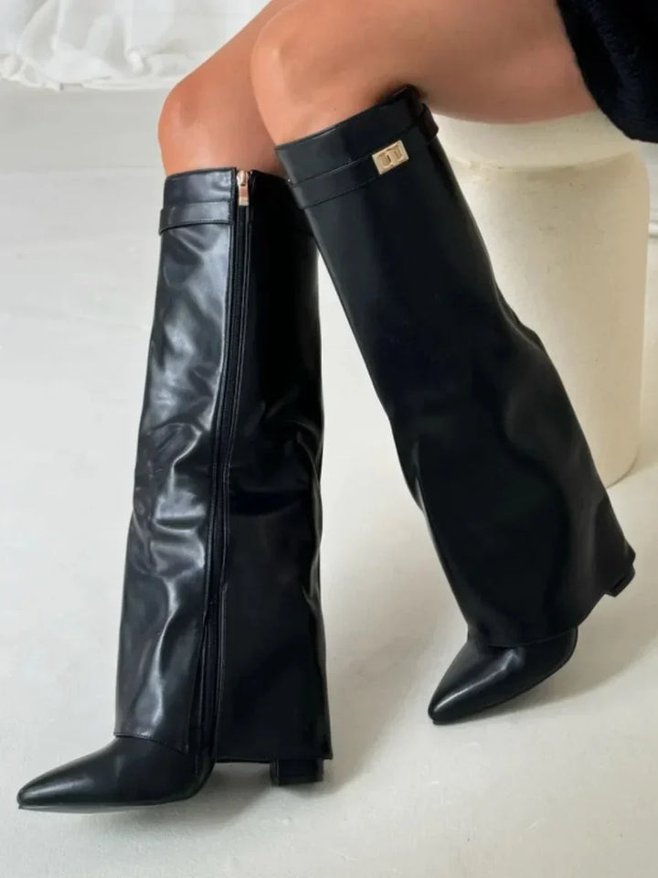 Damen Wildleder-Stiefel mit mittelhohem Schaft | Elegante Boots mit dekorativen Metalldetails und praktischem Verschluss für Herbst und Alltag
