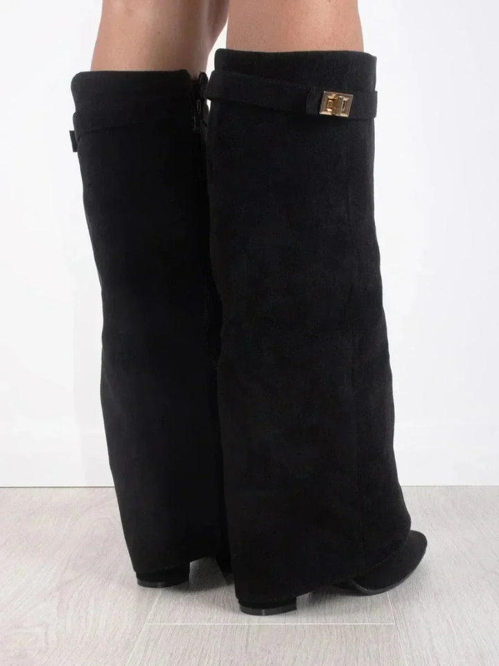 Damen Wildleder-Stiefel mit mittelhohem Schaft | Elegante Boots mit dekorativen Metalldetails und praktischem Verschluss für Herbst und Alltag