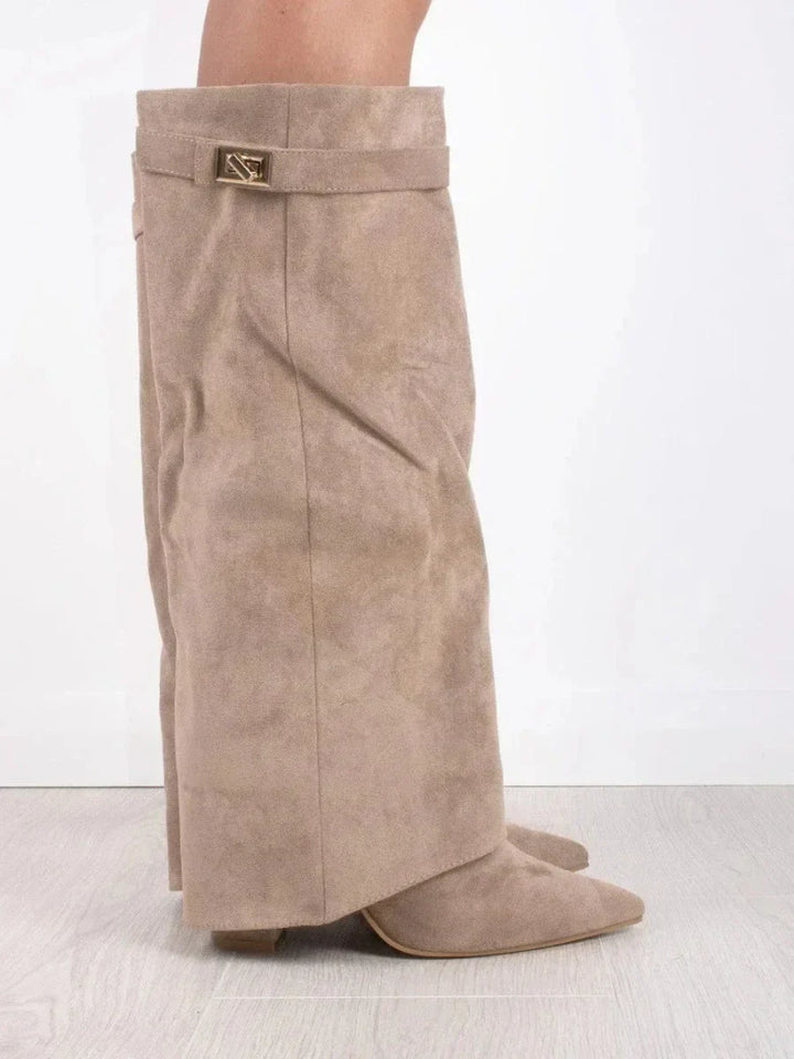 Damen Wildleder-Stiefel mit mittelhohem Schaft | Elegante Boots mit dekorativen Metalldetails und praktischem Verschluss für Herbst und Alltag