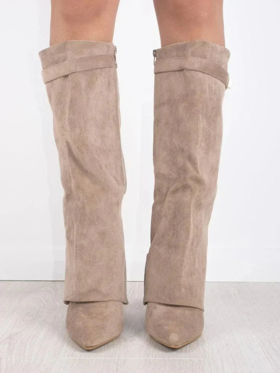 Damen Wildleder-Stiefel mit mittelhohem Schaft | Elegante Boots mit dekorativen Metalldetails und praktischem Verschluss für Herbst und Alltag