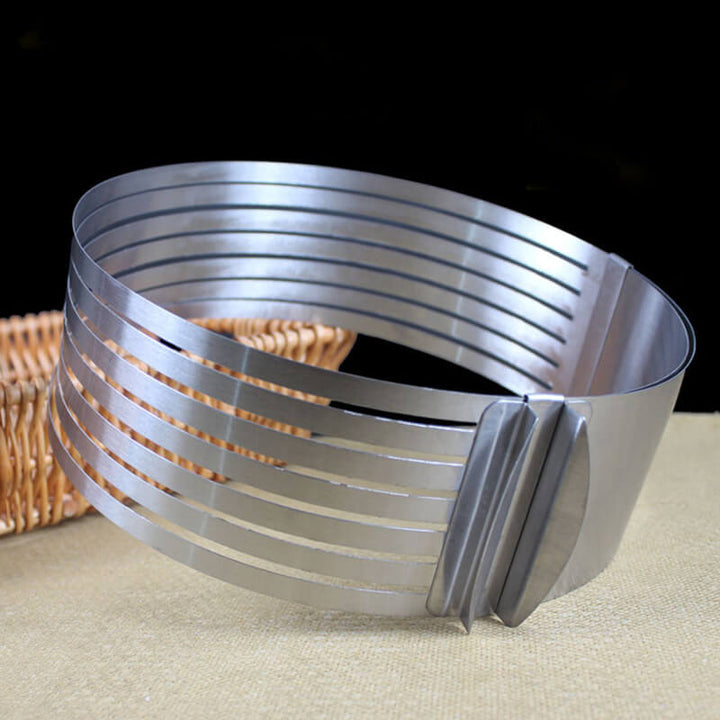 Adjustable stainless steel cake slicer | Precise cake layers | For Ø 15–30 cm cakes