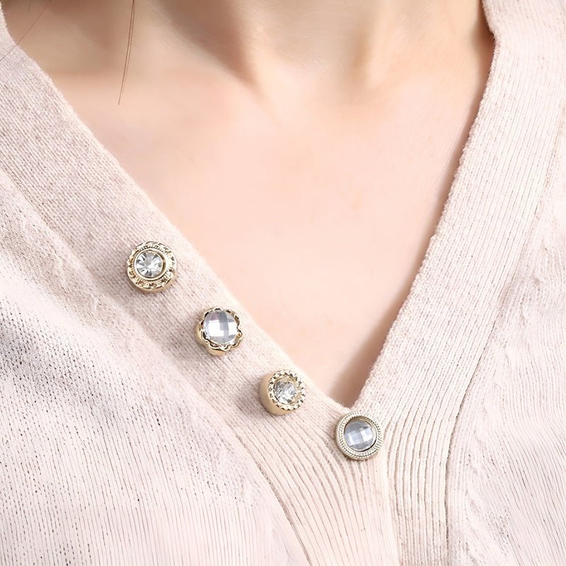 Small alloy brooch clips 1–1.8 cm | secure fastening for blouses &amp; scarves | lightweight &amp; reusable | set of 2