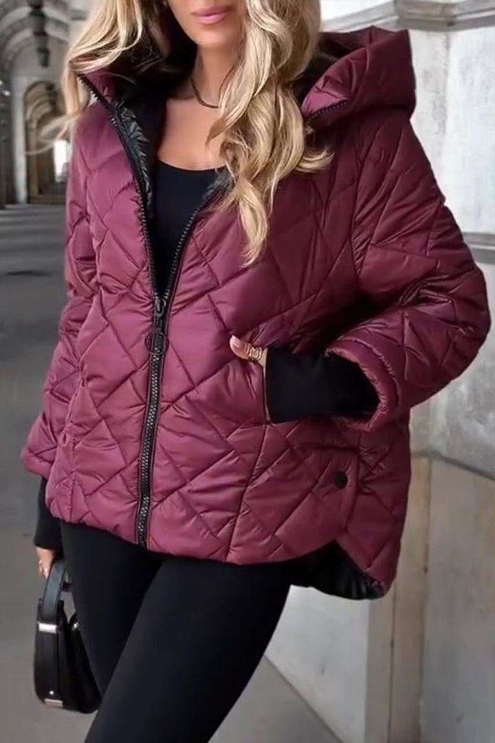 Damen Steppjacke mit Kapuze und Reißverschluss | Oversize Winterjacke mit Rautensteppung, Fronttaschen und lockerem Schnitt