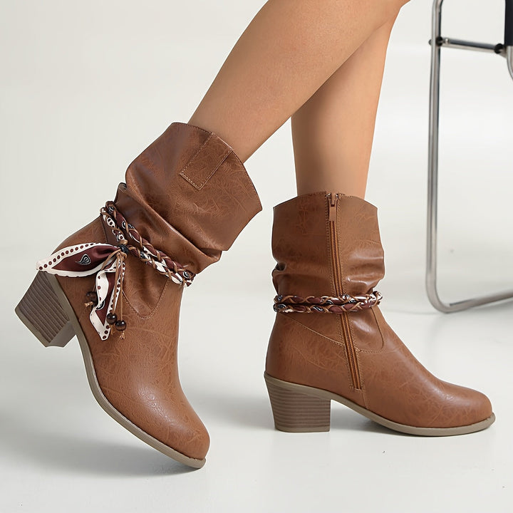 Damen Stiefeletten in Raffoptik im Westernstil | Knöchelhohe Ankle Boots mit Bandana-Wickeldetail, niedrigem Blockabsatz und Reißverschluss