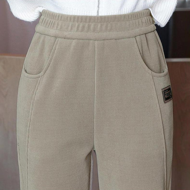 Damen Cordhose mit Fleecefutter | Hoch geschnittene Winterhose mit Taschen und leicht elastischer Passform