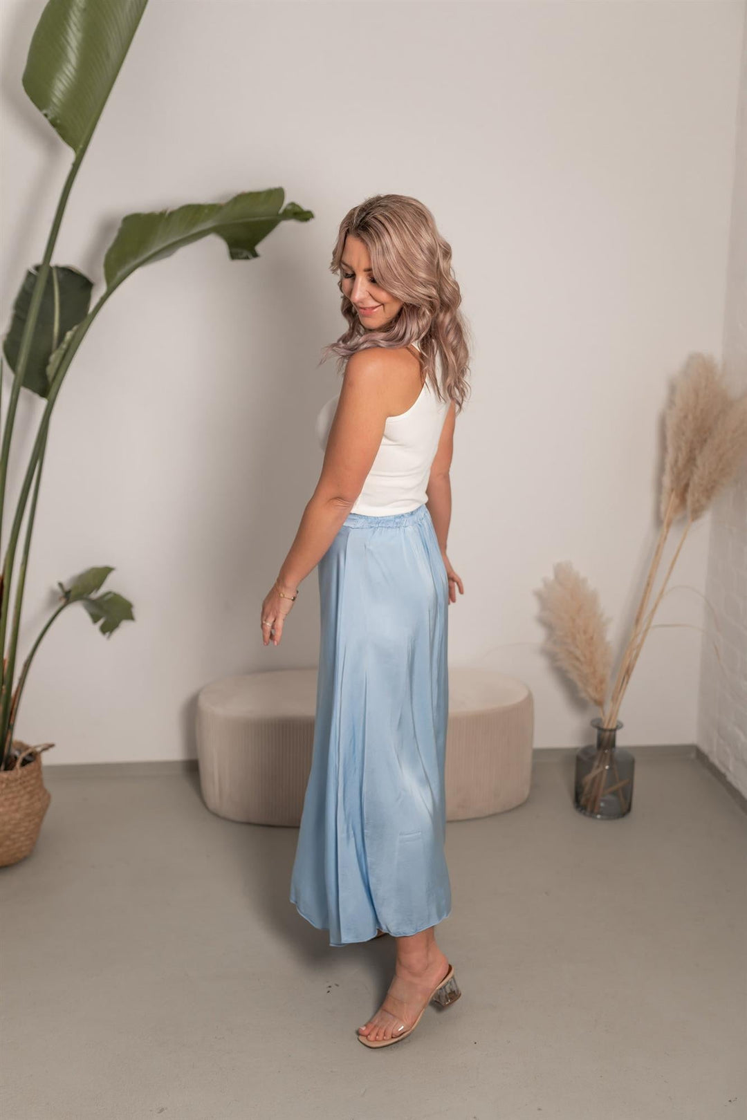 Damen Satinrock Midi | Eleganter Midirock mit fließendem Schnitt, sanft glänzender Oberfläche und elastischem Bund für Alltag und Abendlooks