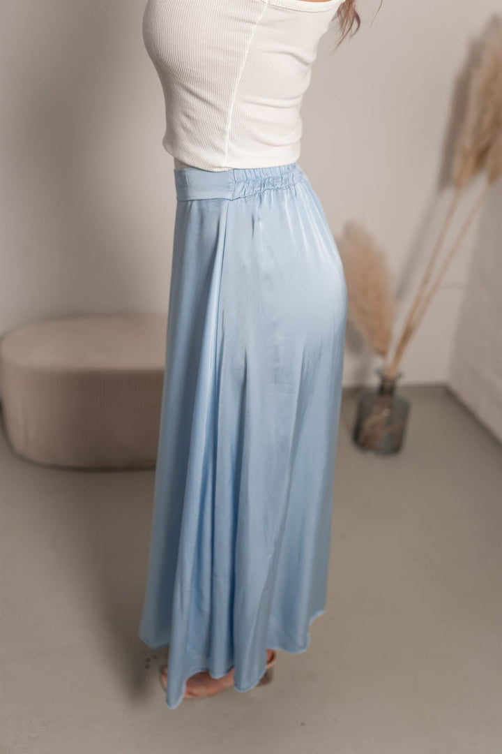 Damen Satinrock Midi | Eleganter Midirock mit fließendem Schnitt, sanft glänzender Oberfläche und elastischem Bund für Alltag und Abendlooks