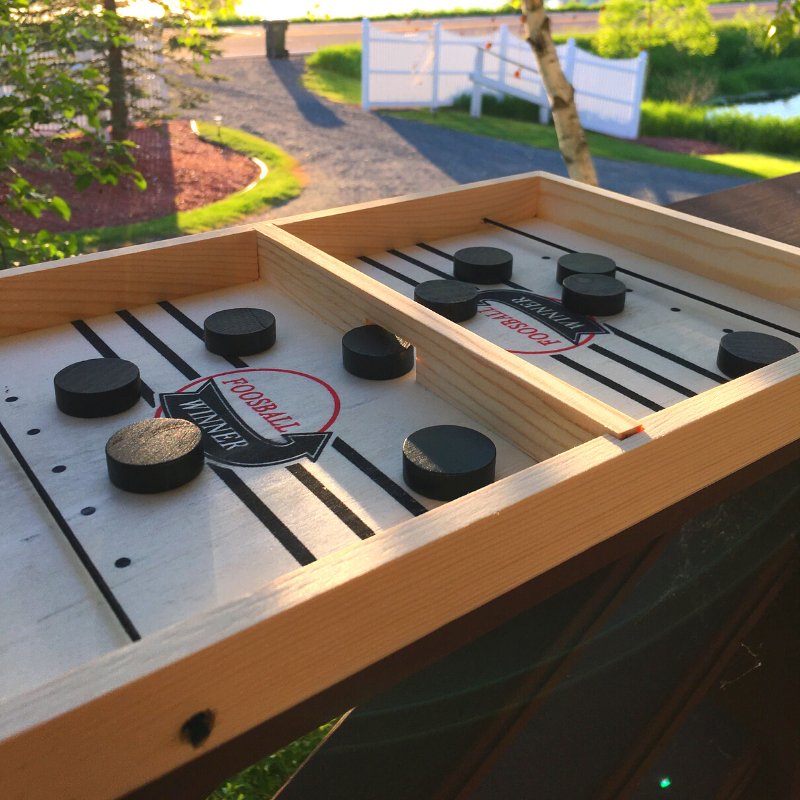 Fast Skill Game for 2 Players | Mini Shuffleboard Sling Puck Made of Wood | Family Game from Age 6 | 35×22.3 cm