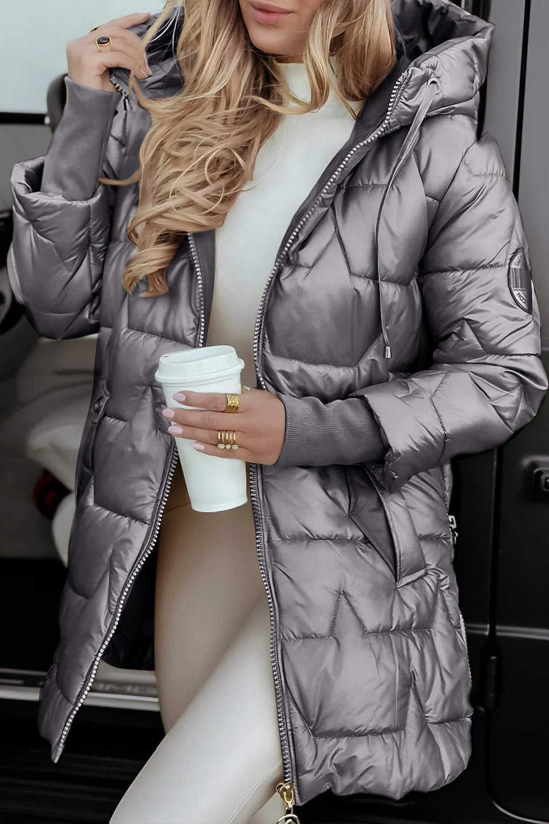 Damen Steppjacke lang mit Kapuze und Kordelzug | Winterjacke mit Reißverschluss und Seitentaschen für Herbst und Alltag