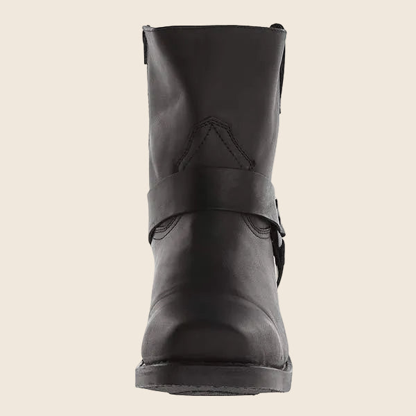 Damen Bikerstiefel aus echtem Vollnarbenleder | Mittelhohe Lederstiefel mit Zierriemen, Nieten, Gummisohle und stabilem Absatz