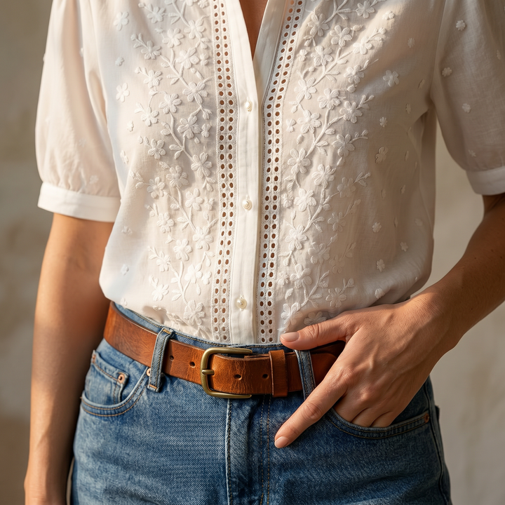Damen Bluse mit Stickerei | Florale Details, Knopfleiste und atmungsaktiver Stoff für Alltag, Büro und Freizeit