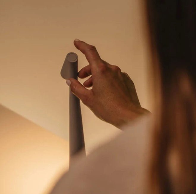 Rechargeable LED table lamp made of polycarbonate | 2700K warm white | 3 brightness levels at the push of a button | 35/45 cm | 5 colors