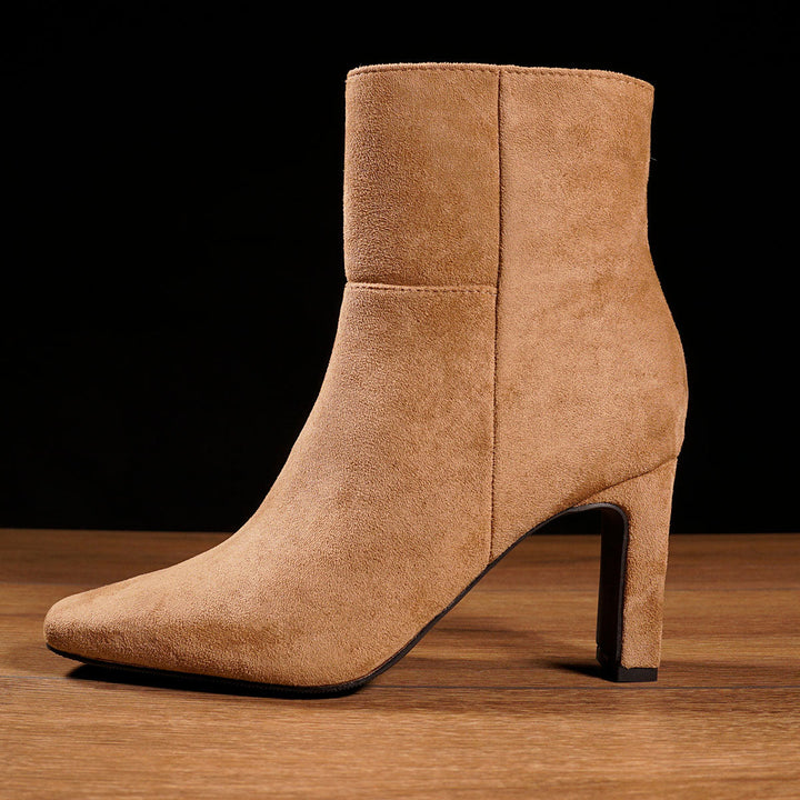 Damen Trachtenstiefelette Beige | Feminine Stiefelette mit spitzer Form und Absatz