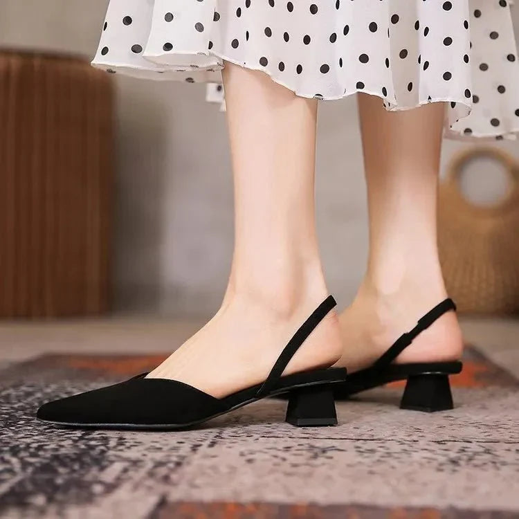Damen Sandalen mit spitzer Zehenpartie &amp; niedrigem Absatz | Bequem &amp; leicht für den ganzen Tag | Elegant kombinierbar | Alltag &amp; Events