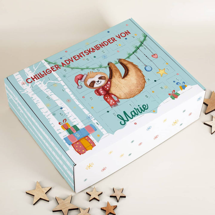 Faultier Adventskalender zum Befüllen | Personalisierter Weihnachtskalender mit 24 Türchen, Faultiermotiv, Namen und Wunschtext