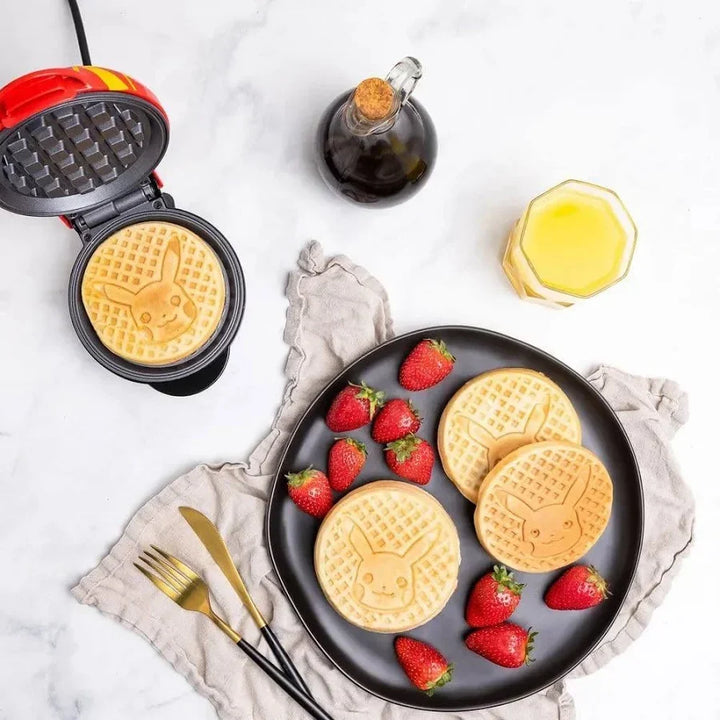 Mini Waffeleisen mit Pikachu-Motiv | Pokémon Waffelautomat für kleine runde Waffeln mit Antihaftbeschichtung und Kontrollleuchte