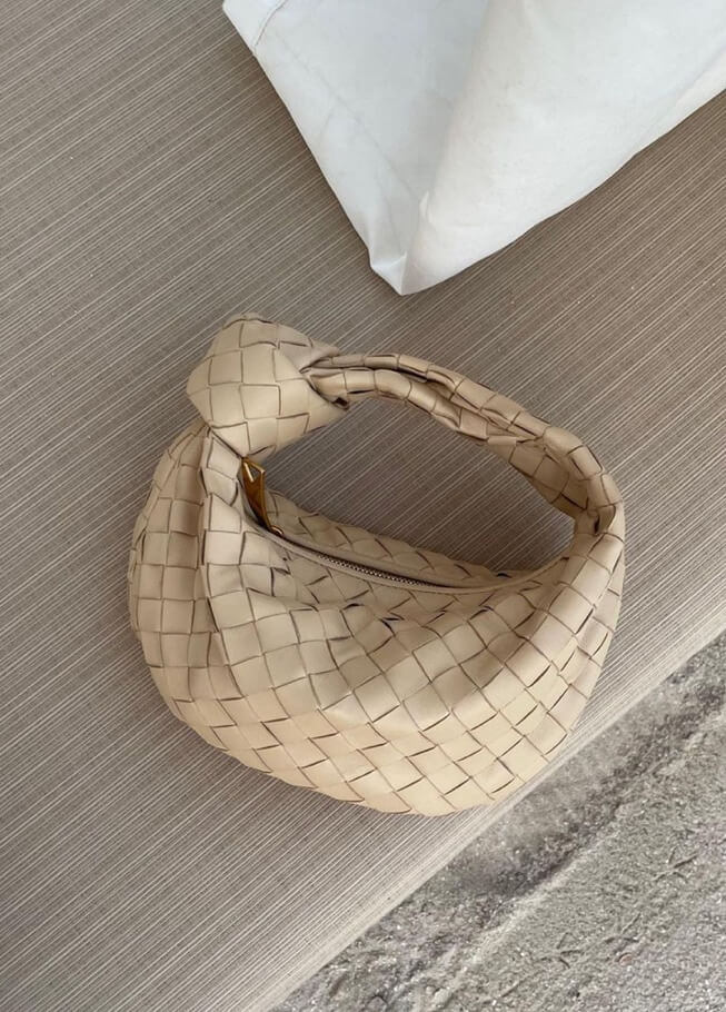 Dámska crossbody taška | Pletený dizajn | Vegánska koža a strieborné detaily | MiniTextil