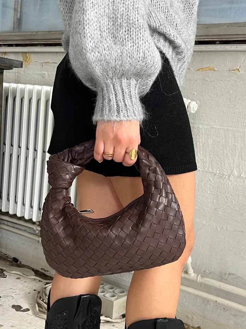 Dámska crossbody taška | Pletený dizajn | Vegánska koža a strieborné detaily | MiniTextil