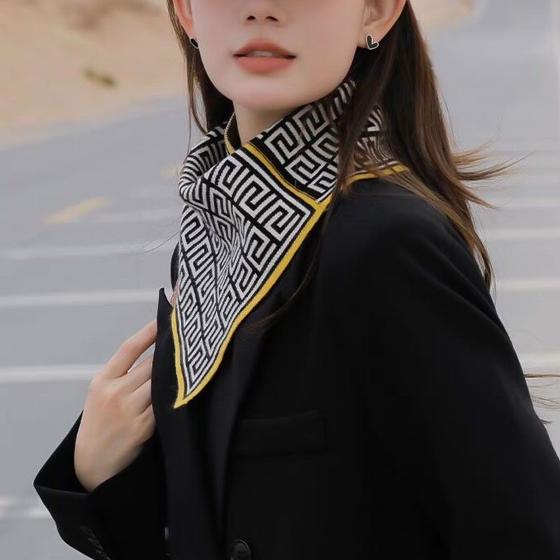 Damen Dreieckstuch | Weicher leichter Strickschal mit vielseitiger Passform für Herbst und Winter