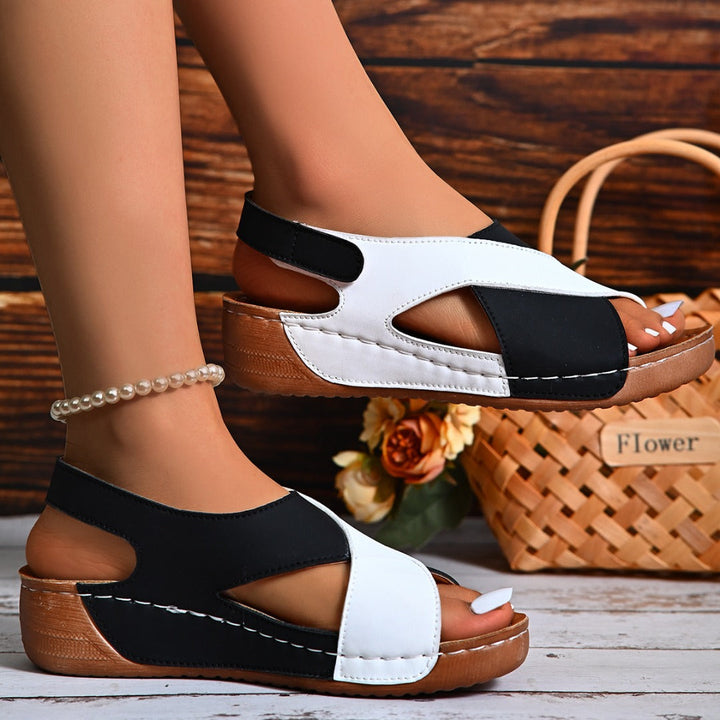LeatherStrap™ Comfortable crisscross design