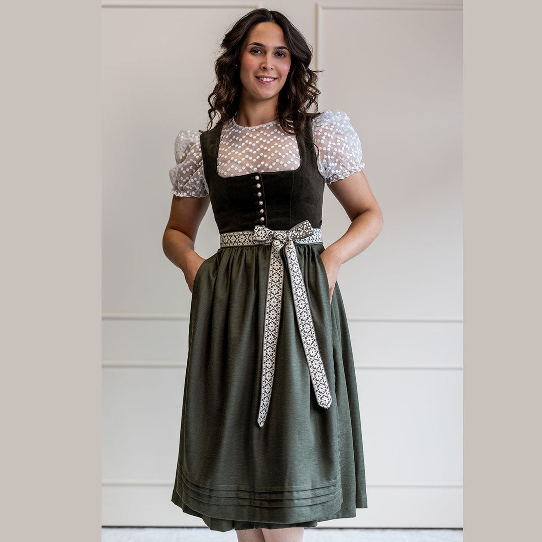Damen Dirndl Moosgrün | Midi Samtdirndl mit Perlenknöpfen, Fischgrät-Schürze und 70 cm Rocklänge