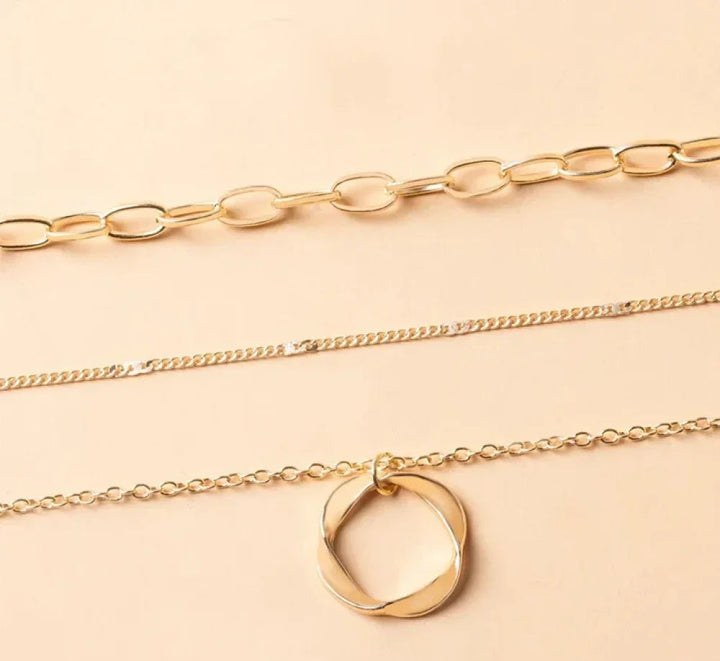 Vintage Gold Mehrschichtige Halskette mit Anhänger | Eleganter Damen-Schmuck mit Steinbesatz | Zeitloses Layering-Design