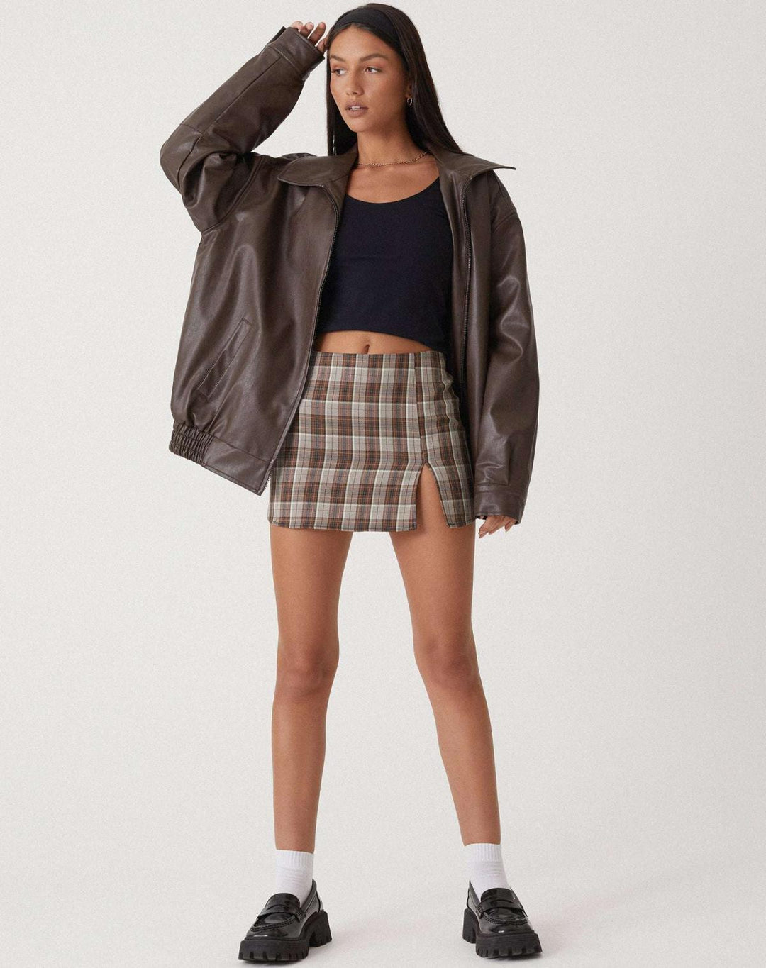 Damen Kunstlederjacke lang in Braun | Winterjacke aus PU-Leder mit lockerem, leicht tailliertem Schnitt für Herbst und Winter